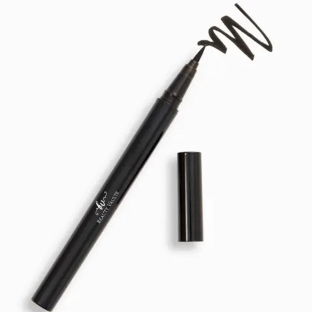 Beauty Vaulte liquid eyeliner black NIB